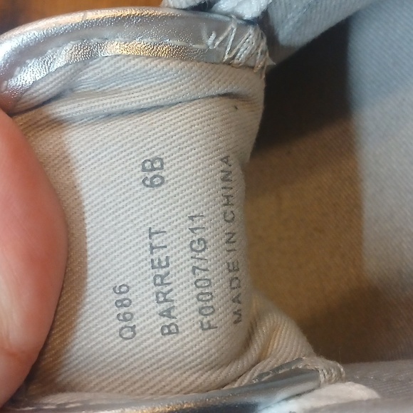 Like New!! COACH Citysole Silver Sequin Sneakers Size 6- 6.5 Women (Store Model) - Picture 9 of 9